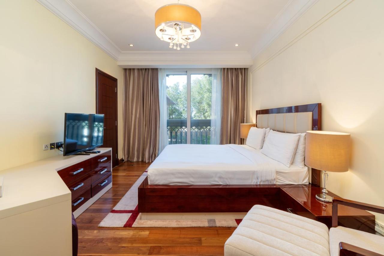 Royal Club By Rvhr, Grandeur Residence Crescent Palm Jumeirah Dubai Eksteriør bilde