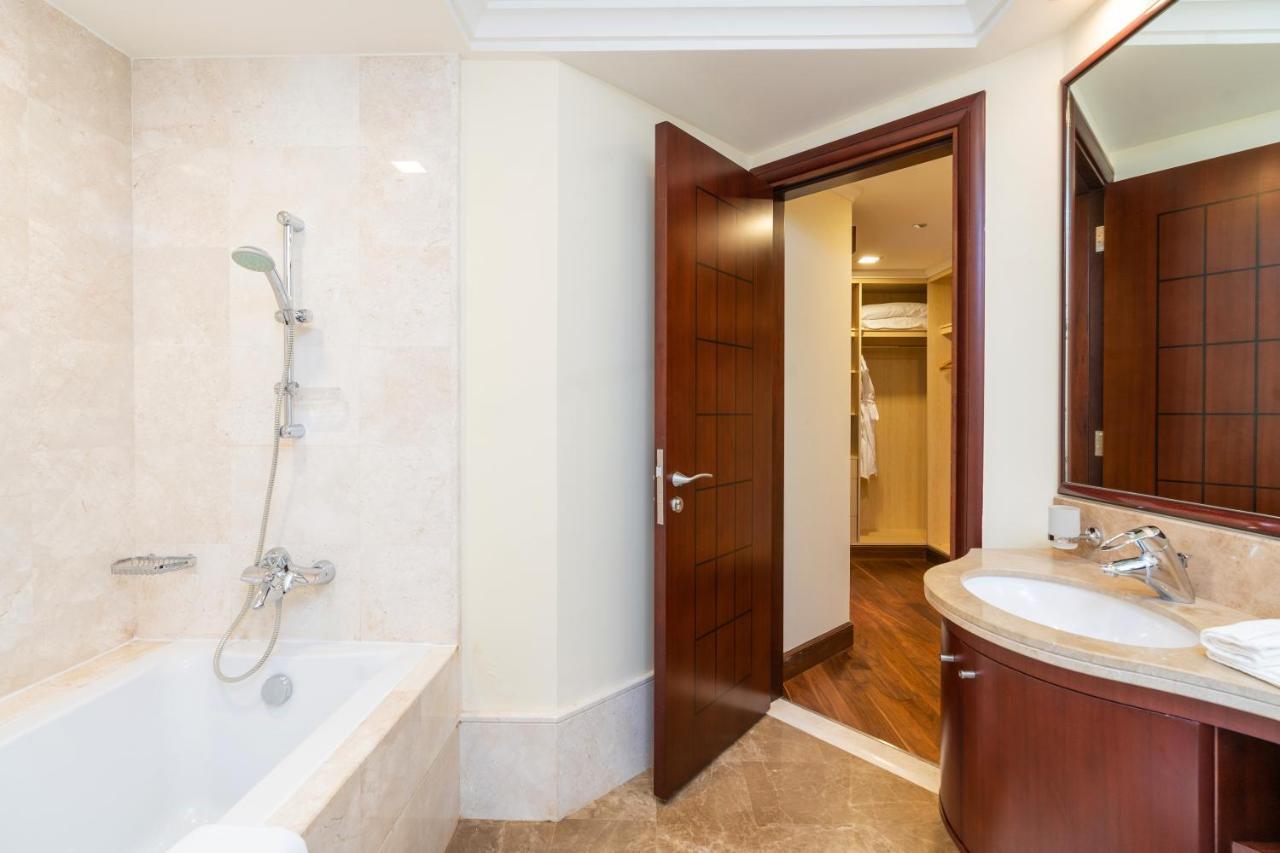 Royal Club By Rvhr, Grandeur Residence Crescent Palm Jumeirah Dubai Eksteriør bilde