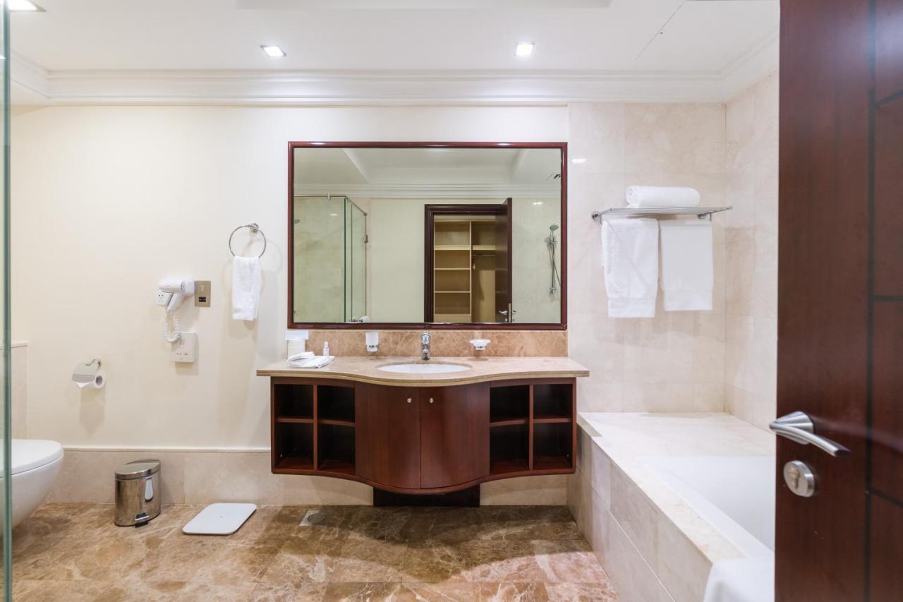 Royal Club By Rvhr, Grandeur Residence Crescent Palm Jumeirah Dubai Eksteriør bilde